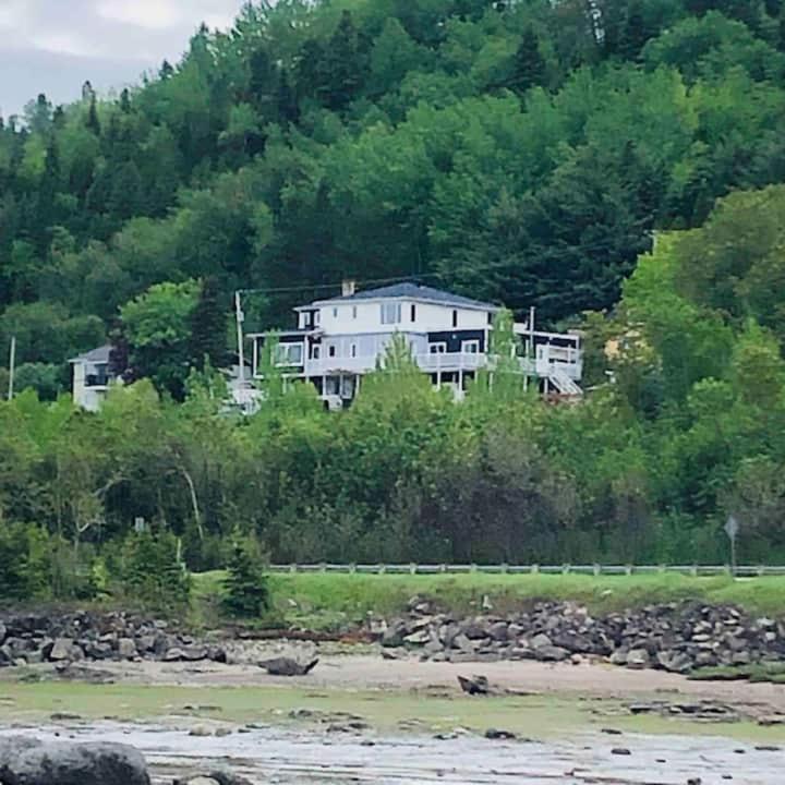 Suite 2 Fleche Du Fjord Vue Saguenay Mont Valin Saint-Fulgence Exterior photo